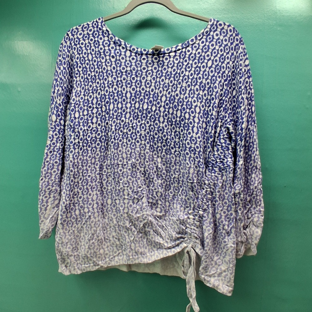 Chico's Side Cinch Knit Top Size 2 Blue White Geometric Ombre Coastal Casual